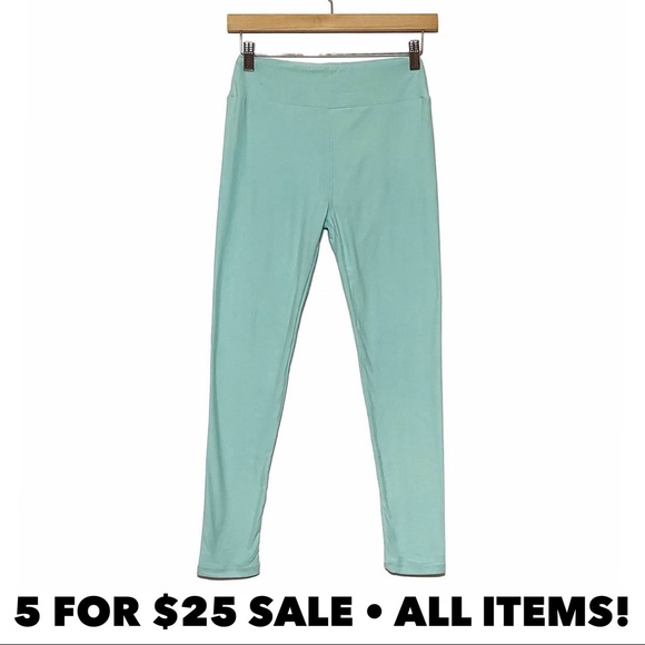 LuLaRoe Pants - Lularoe Solid OS Leggings